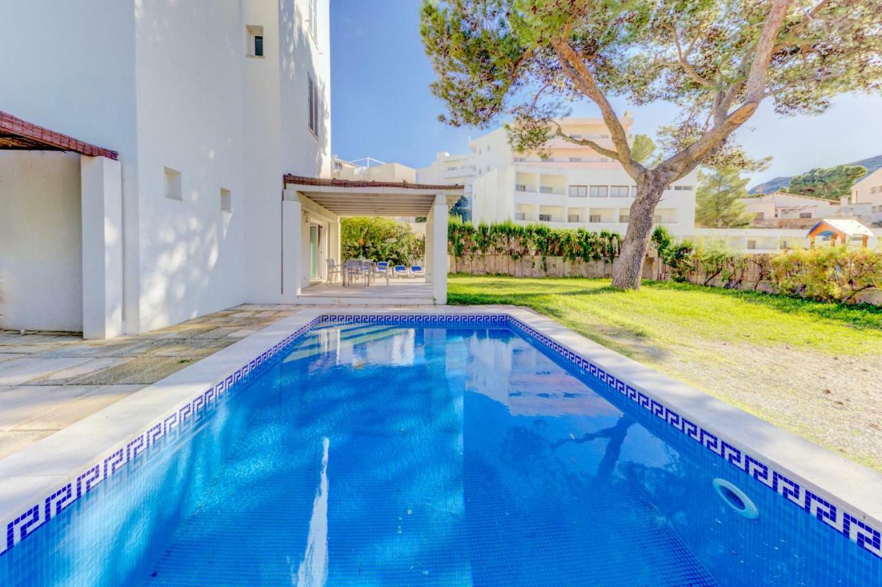 Villa Pins